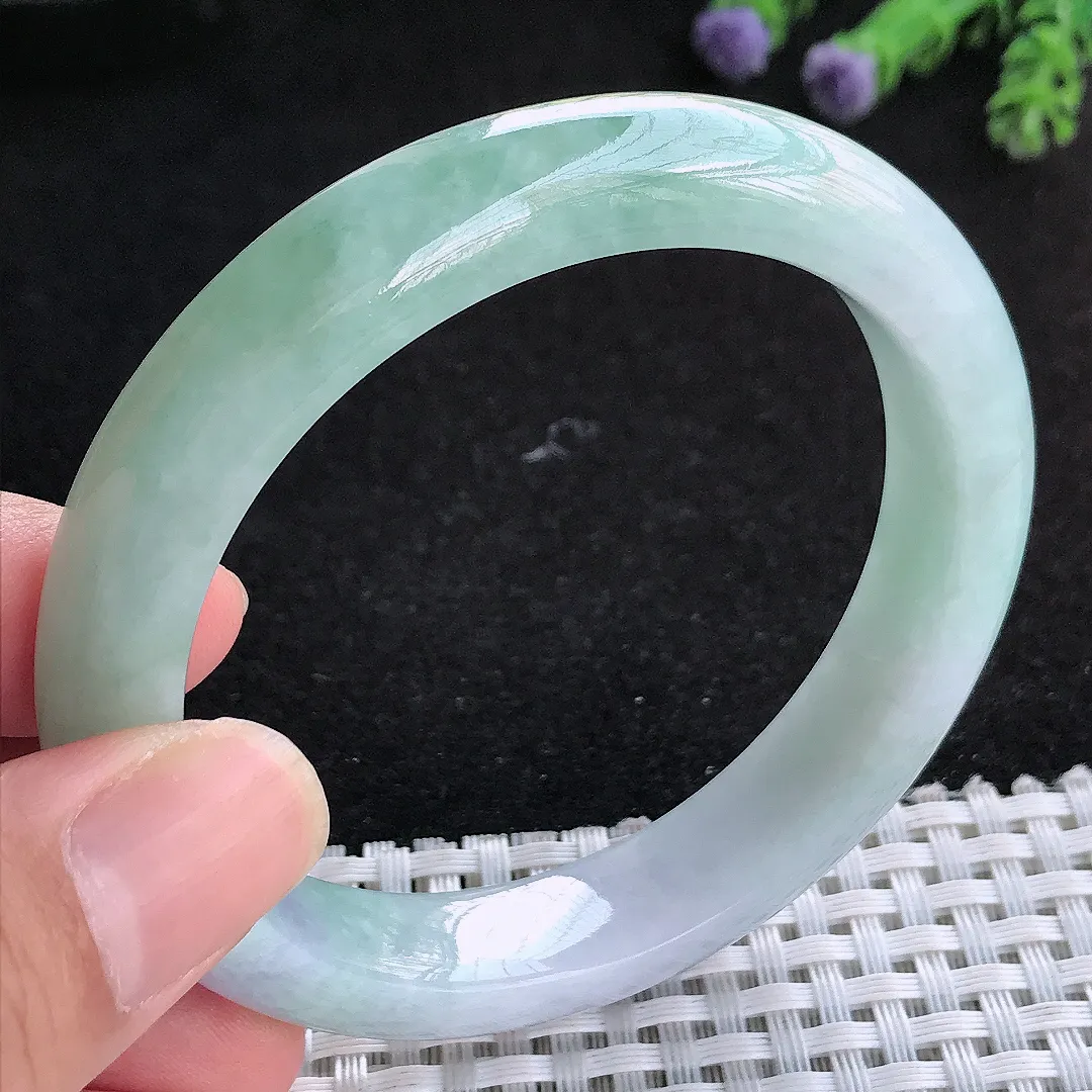 自然光56.5/12/8.5老坑精美温润飘花手镯天然翡翠玉镯女款百搭