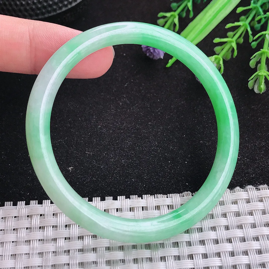 自然光54.5/6.5/6.8老坑精美满绿飘阳绿细条手镯天然翡翠玉镯女款百搭