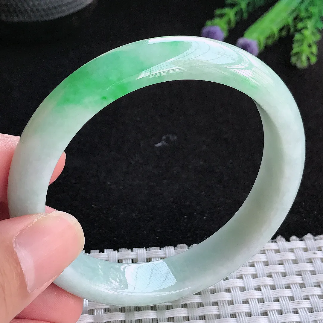 自然光59.5/13.2/7.8老坑精美温润飘绿手镯天然翡翠玉镯女款百搭