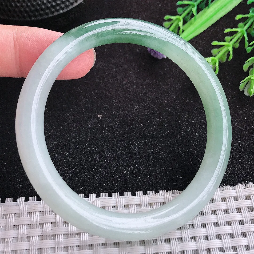 自然光56/8.6/8.3老坑秀气温润飘花圆条手镯天然翡翠玉镯女款百搭