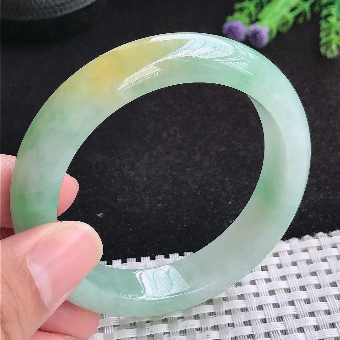 自然光56/13/8.8老坑精美冰润黄加绿手镯天然翡翠玉镯女款百搭