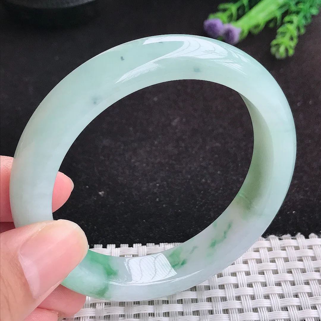 自然光59/13.1/8.8老坑冰胶水灵飘绿手镯天然翡翠玉镯女款百搭