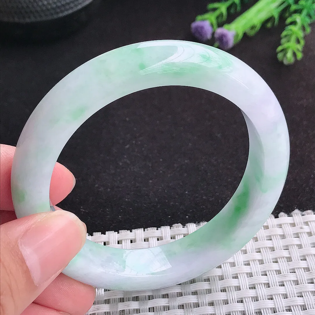 自然光55.5/12.6/8.8老坑精美温润飘绿手镯天然翡翠玉镯女款百搭