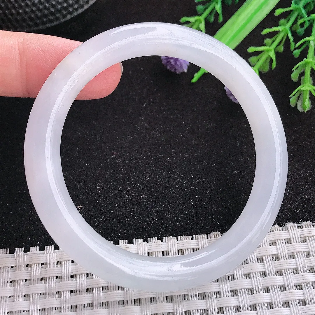 自然光52.5/8.5老坑秀气冰润白月光圆条手镯天然翡翠玉镯女款百搭