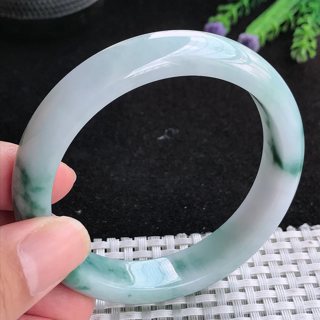 自然光58.5/13/8.2老坑精美冰润飘花手镯天然翡翠玉镯女款百搭