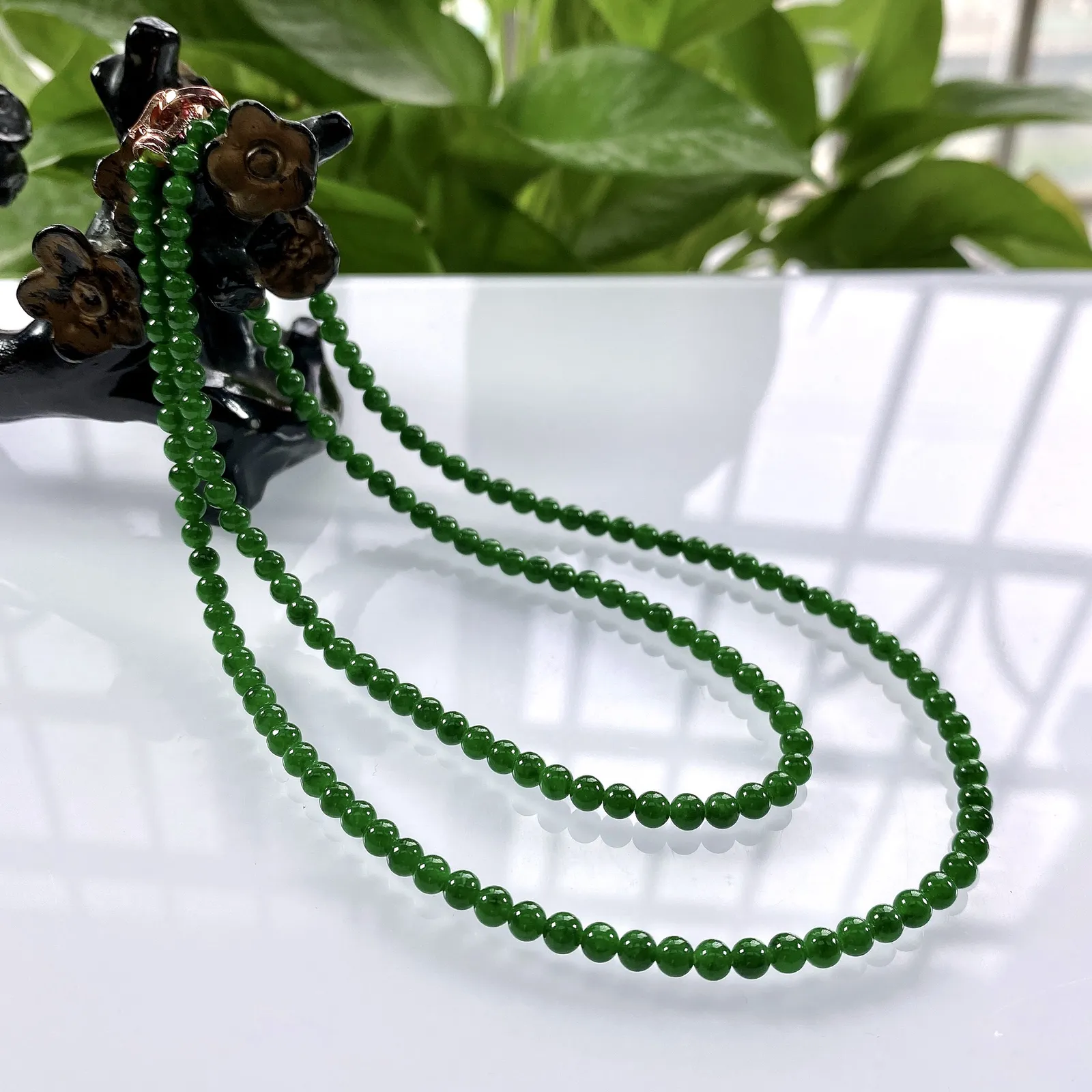 缅甸天然翡翠A货，卡4冰种满绿辣绿小米珠小圆珠项链手链，尺寸：4mm//158颗，长度610mm，重量：约18g