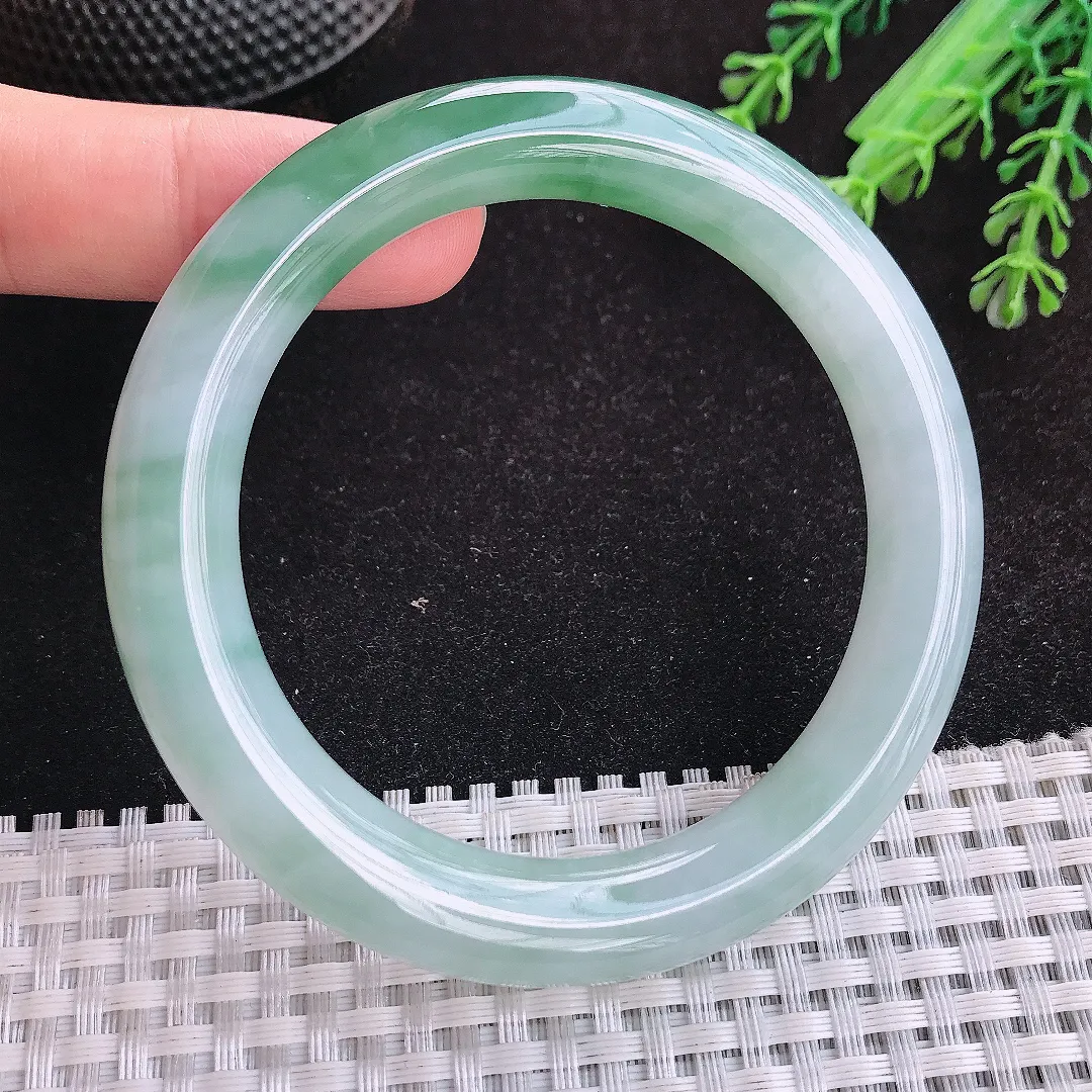 自然光57/10.4/10.3老坑冰润起胶飘花圆条手镯天然翡翠玉镯女款百搭