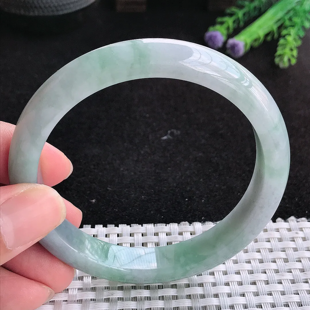 自然光61.5/11.4/8.2大圈口老坑精美温润飘花手镯天然翡翠玉镯女款百搭