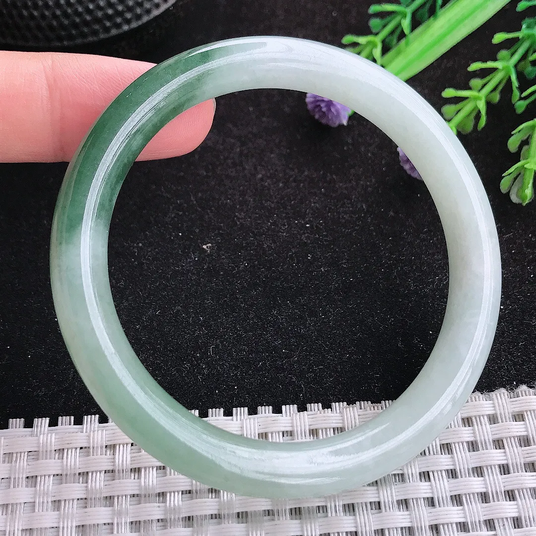 自然光56/8.6/8.3老坑秀气温润飘花圆条手镯天然翡翠玉镯女款百搭