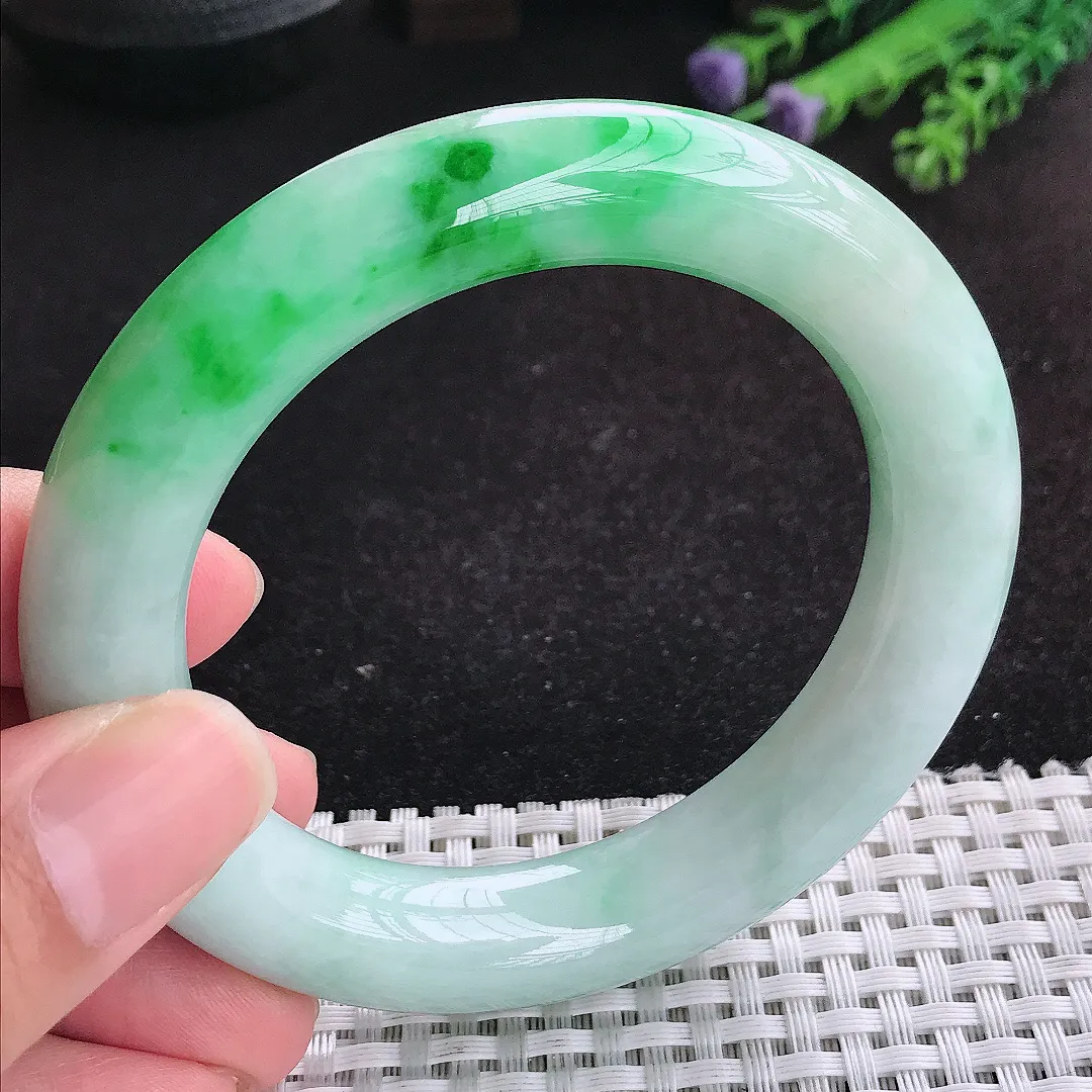 自然光56.5/12.9/12老坑精美温润飘阳绿胖圆条手镯天然翡翠玉镯女款百搭