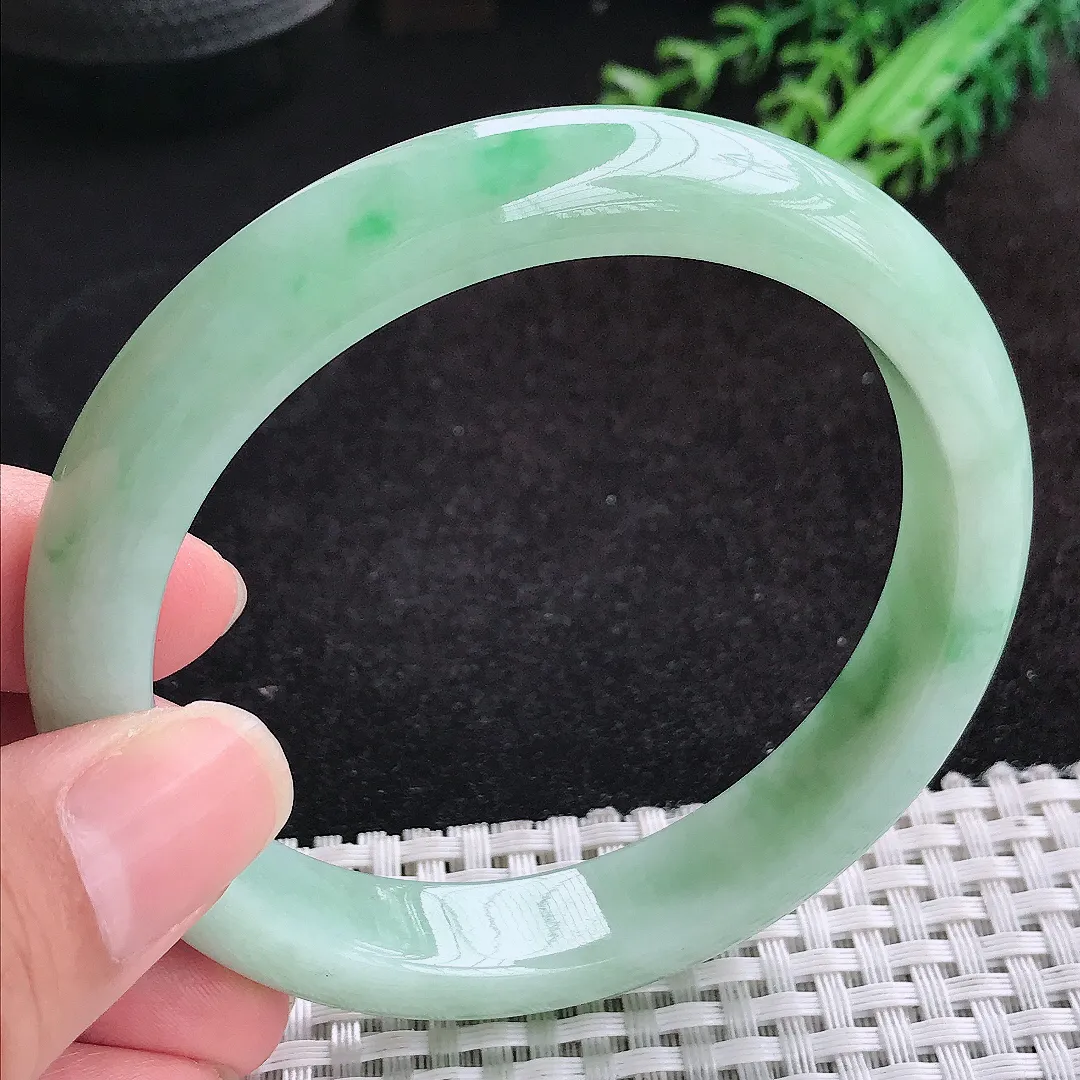 自然光61.5/12.4/8.5老坑精美冰润冰晴绿大圈口手镯天然翡翠玉镯女款百搭