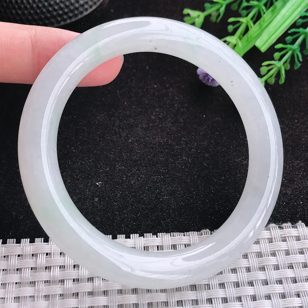 自然光58/10老坑秀气冰润白月光圆条手镯天然翡翠玉镯女款百搭