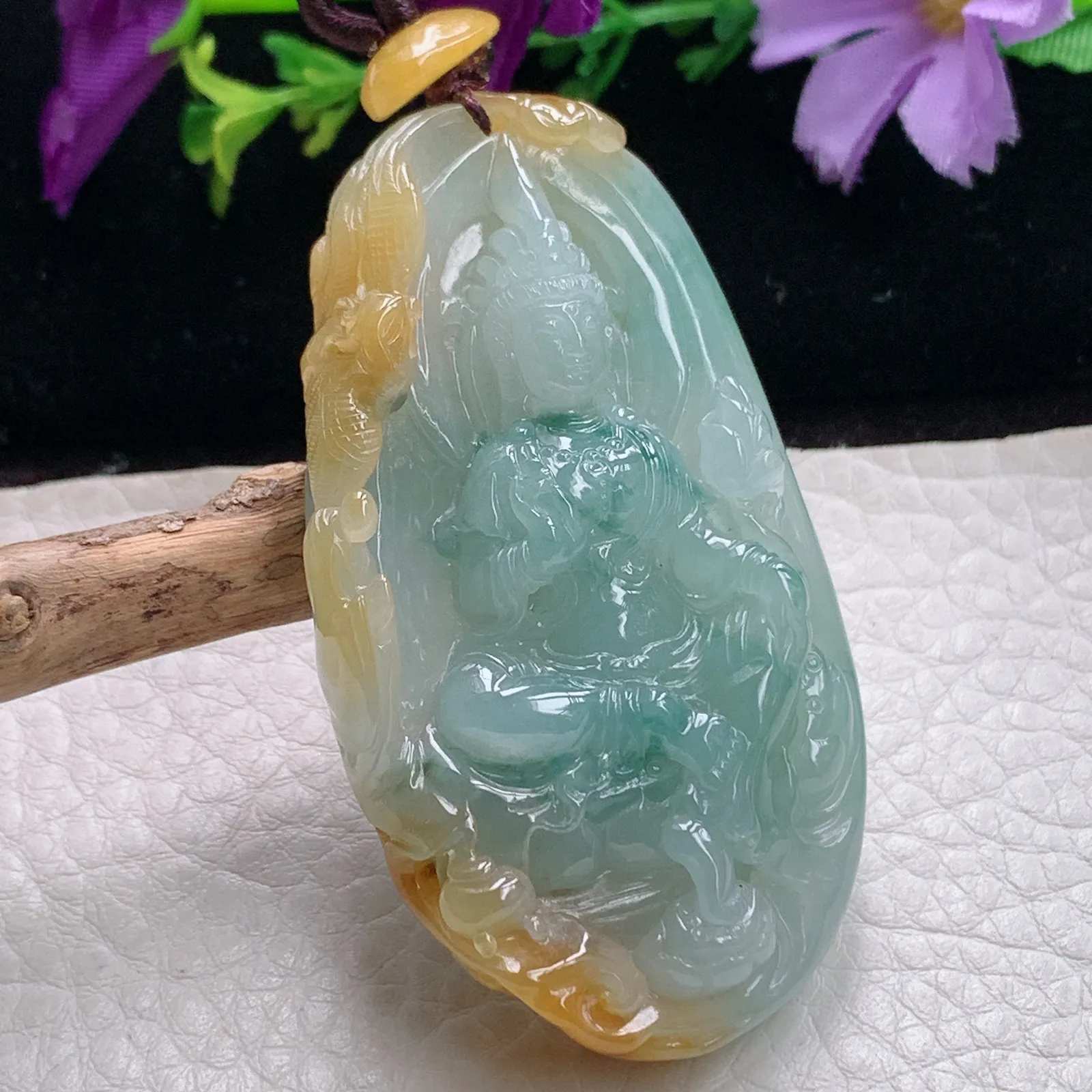 Lz实拍60*32.8*11缅甸翡翠冰透精雕俏黄翡大势至观音菩萨吊坠倚凤菩萨