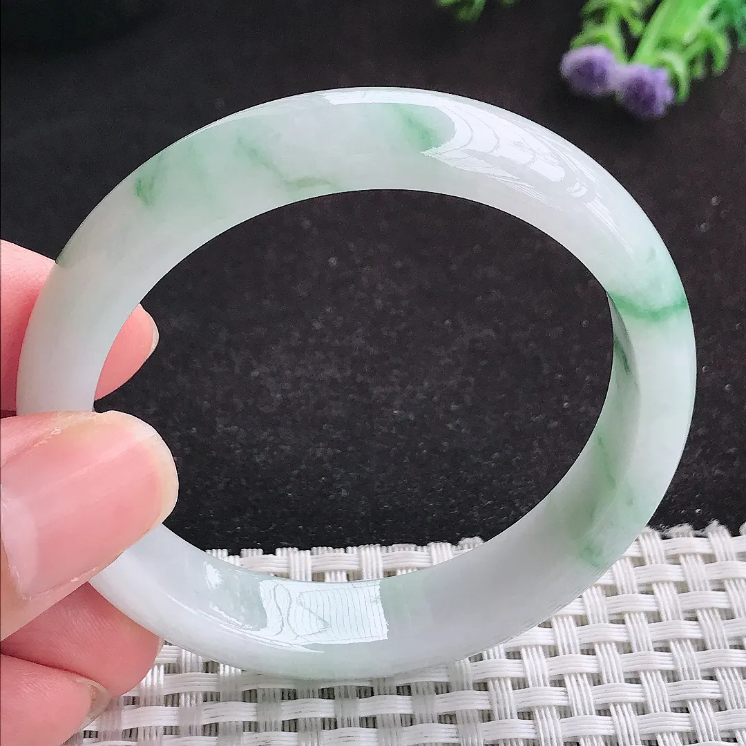 自然光53/12.1/6.9老坑精美温润飘花手镯天然翡翠玉镯女款百搭