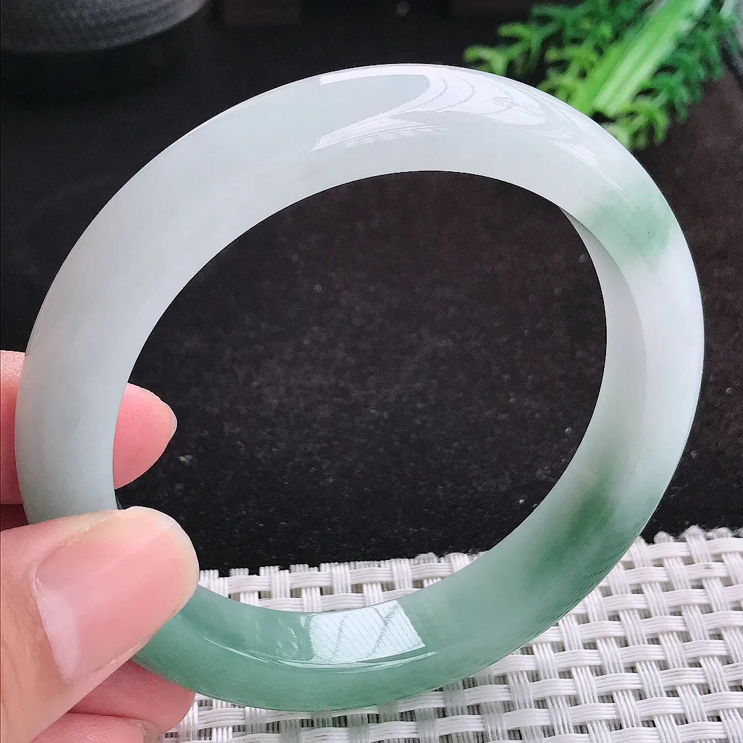 自然光61/12/9.2老坑冰胶果冻飘花大圈口手镯天然翡翠玉镯女款百搭
