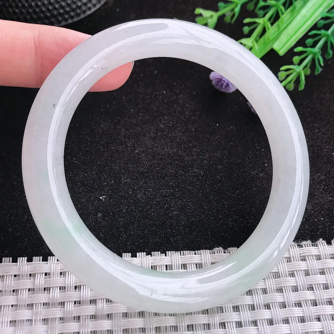 自然光58/10老坑秀气冰润白月光圆条手镯天然翡翠玉镯女款百搭