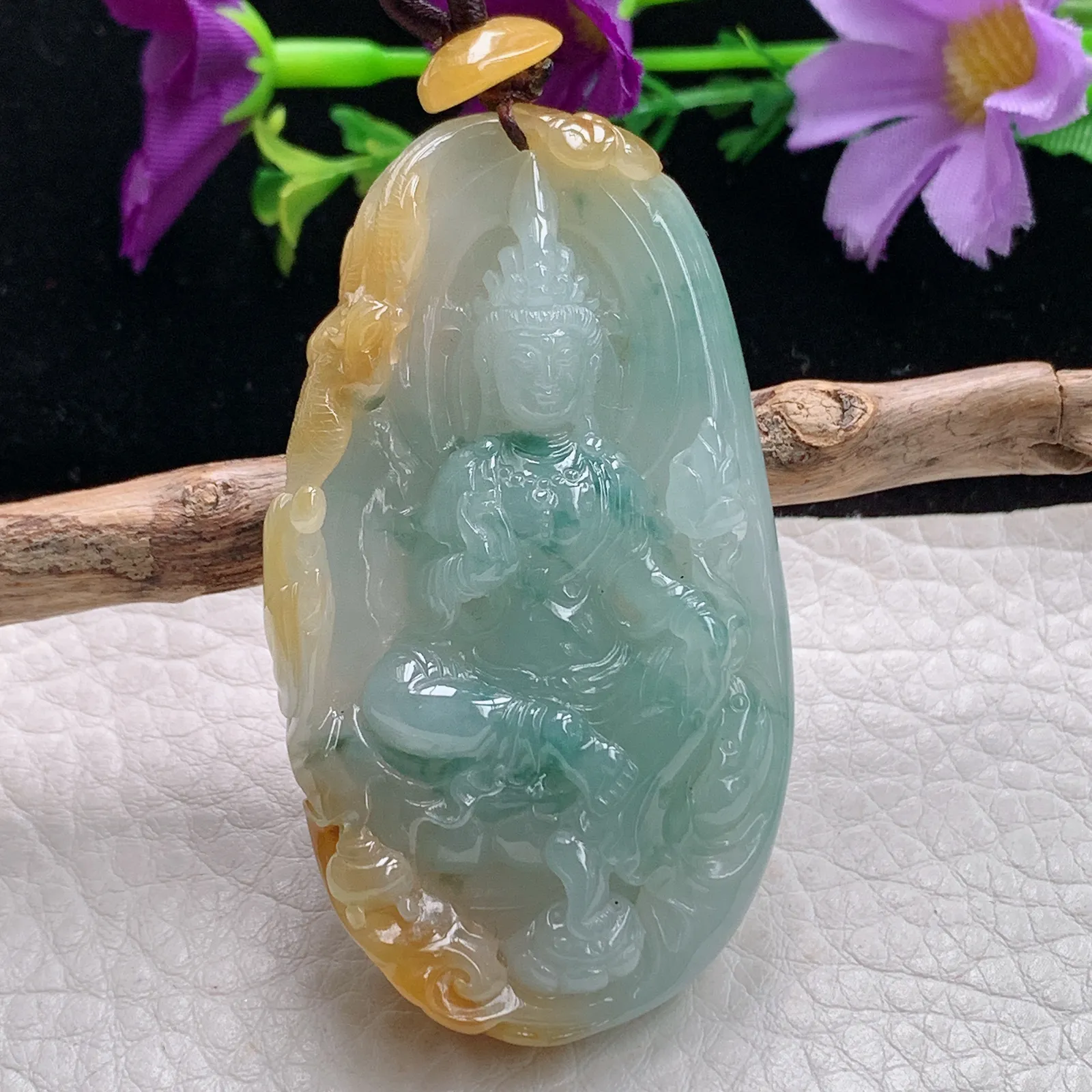 Lz实拍60*32.8*11缅甸翡翠冰透精雕俏黄翡大势至观音菩萨吊坠倚凤菩萨