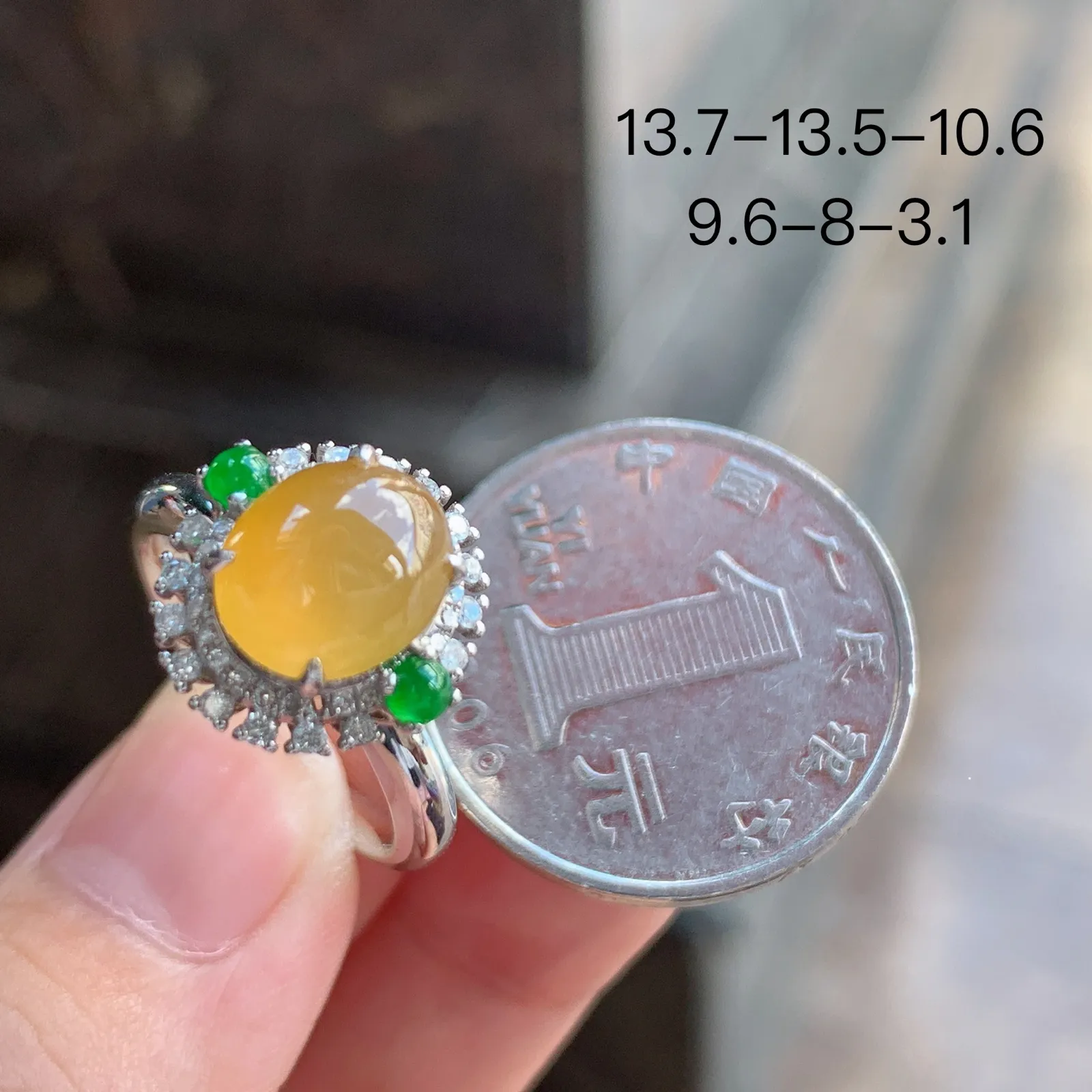 18k金镶钻·冰黄翡蛋面戒指