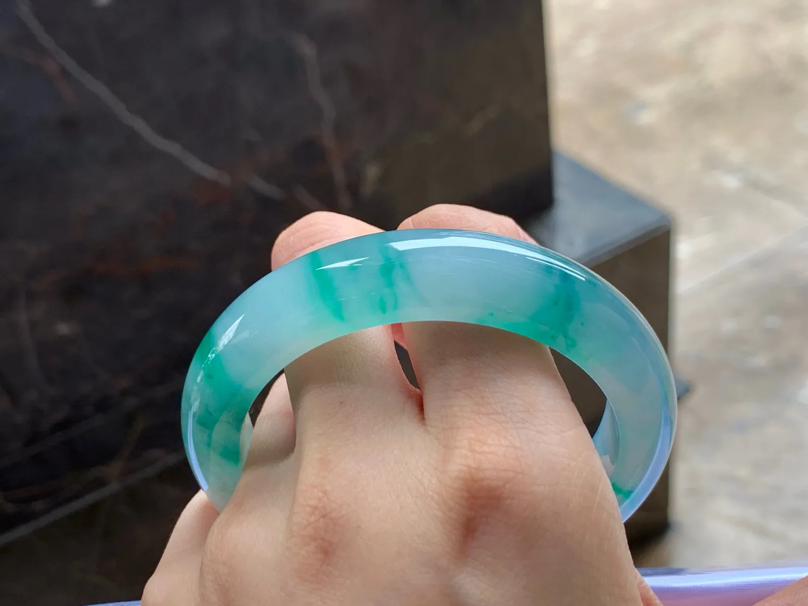 冰色花手镯
种好水足 58.6/13.4/9.8mm