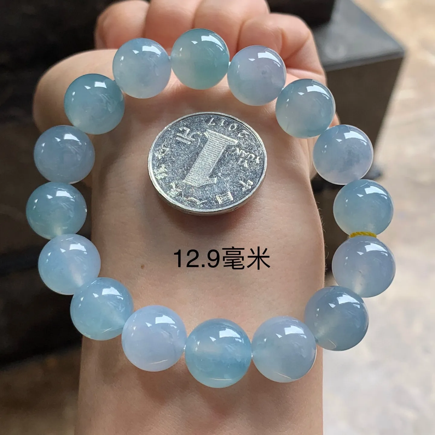 冰种蓝紫珠串

颜色鲜艳 种色好
