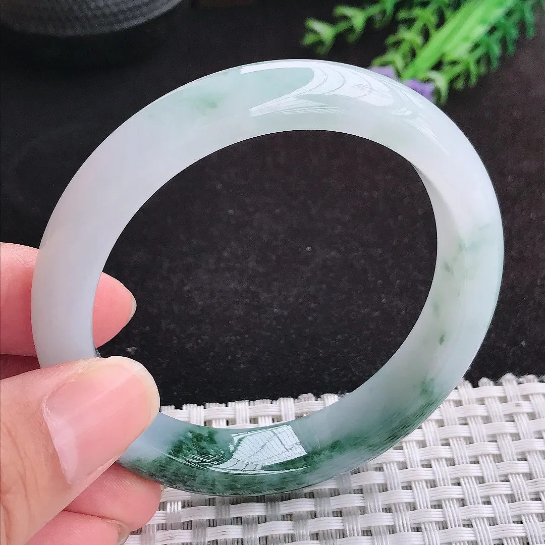 自然光57/12.7/8.5老坑精美冰润飘花手镯天然翡翠玉镯女款百搭