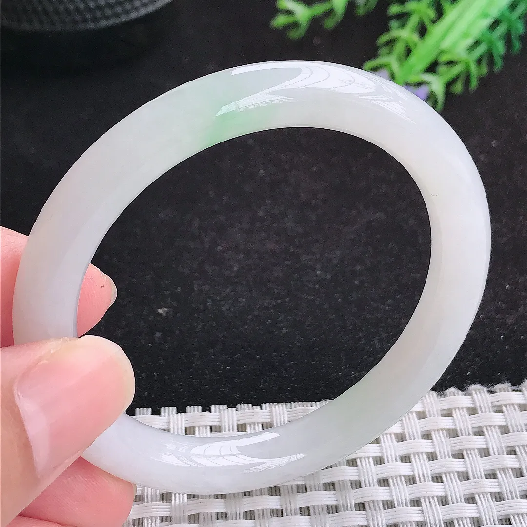 自然光51.5/8.5/8.2老坑秀气冰胶小圈口圆条手镯天然翡翠玉镯女款百搭