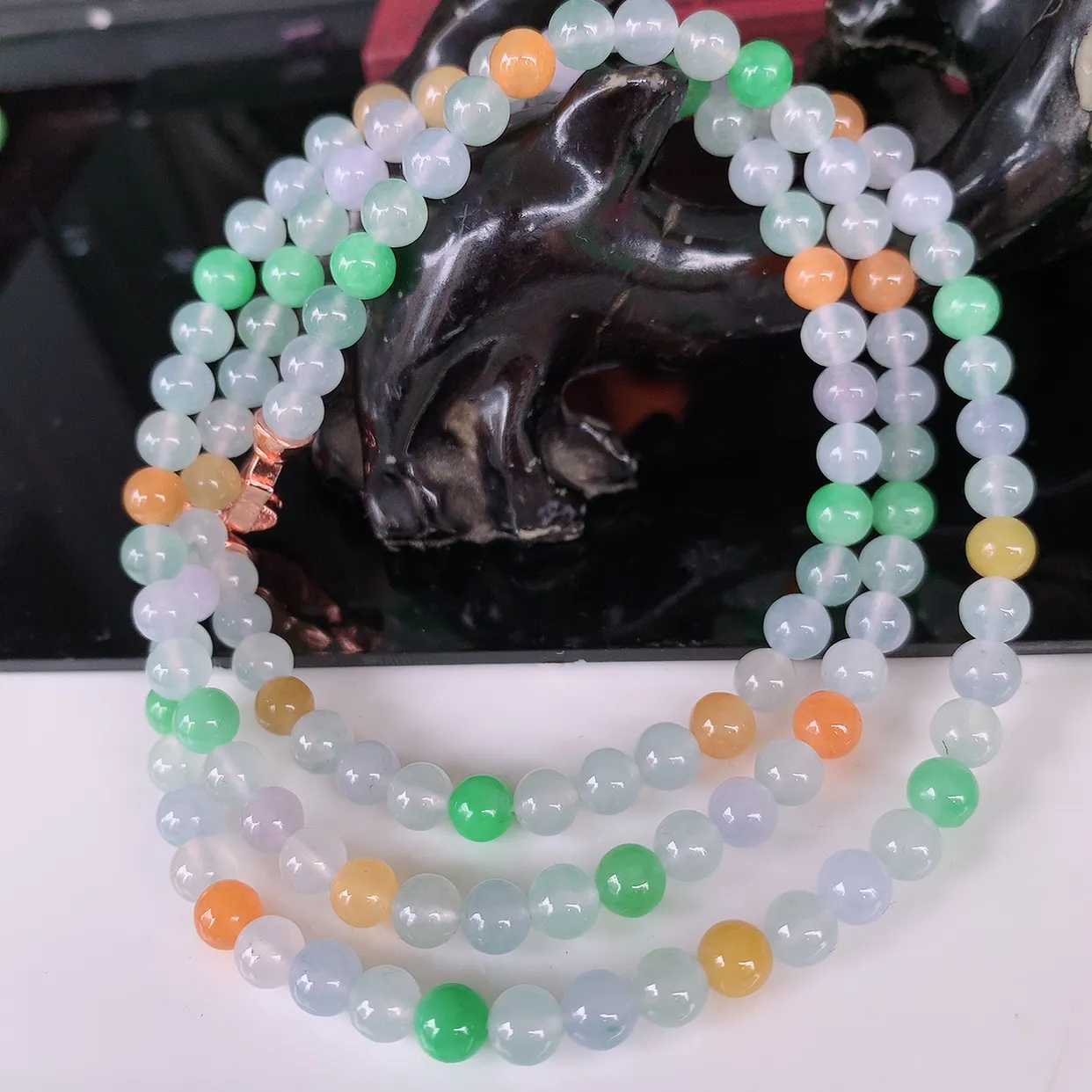 自然光实拍，冰种多彩圆珠项链  翡翠珠链 （装饰扣）玉质细腻  冰清玉润  颜色漂亮  #001.1取一尺寸5.2mm