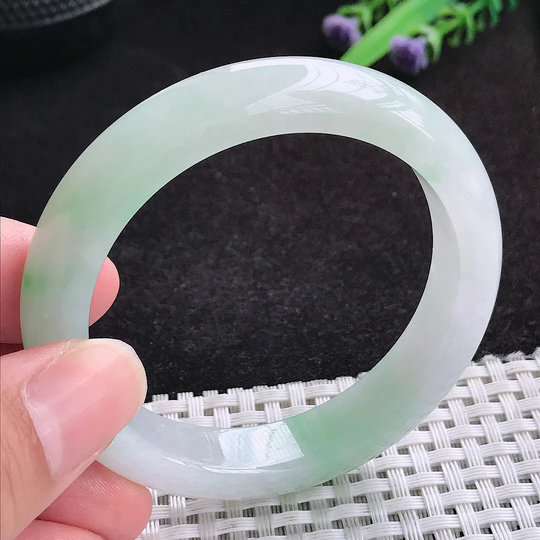 自然光51/11.4/8.2小圈口老坑精美冰润飘阳绿手镯天然翡翠玉镯女款百搭