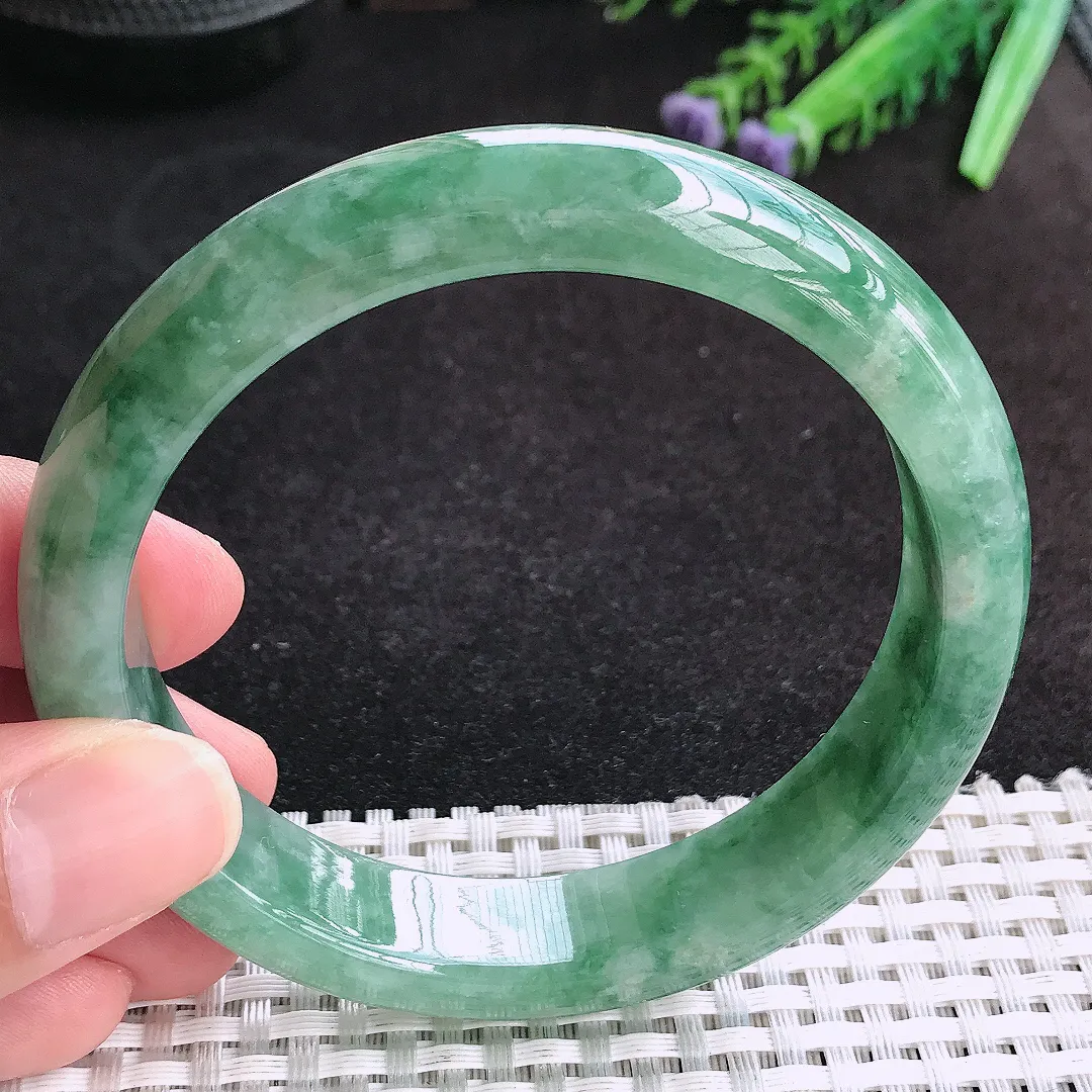 自然光61.5/13.4/8.4老坑温润满色油绿大圈口手镯天然翡翠玉镯女款百搭