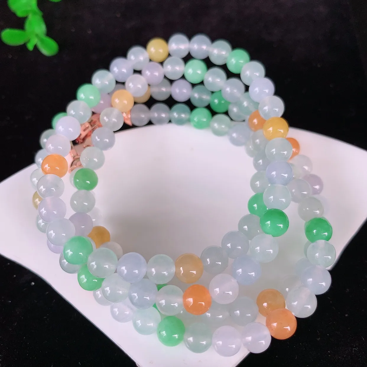 自然光实拍，冰种多宝圆珠项链  翡翠珠链 （装饰扣）玉质细腻  冰清玉润  颜色漂亮  #001.1取一尺寸5.3mm