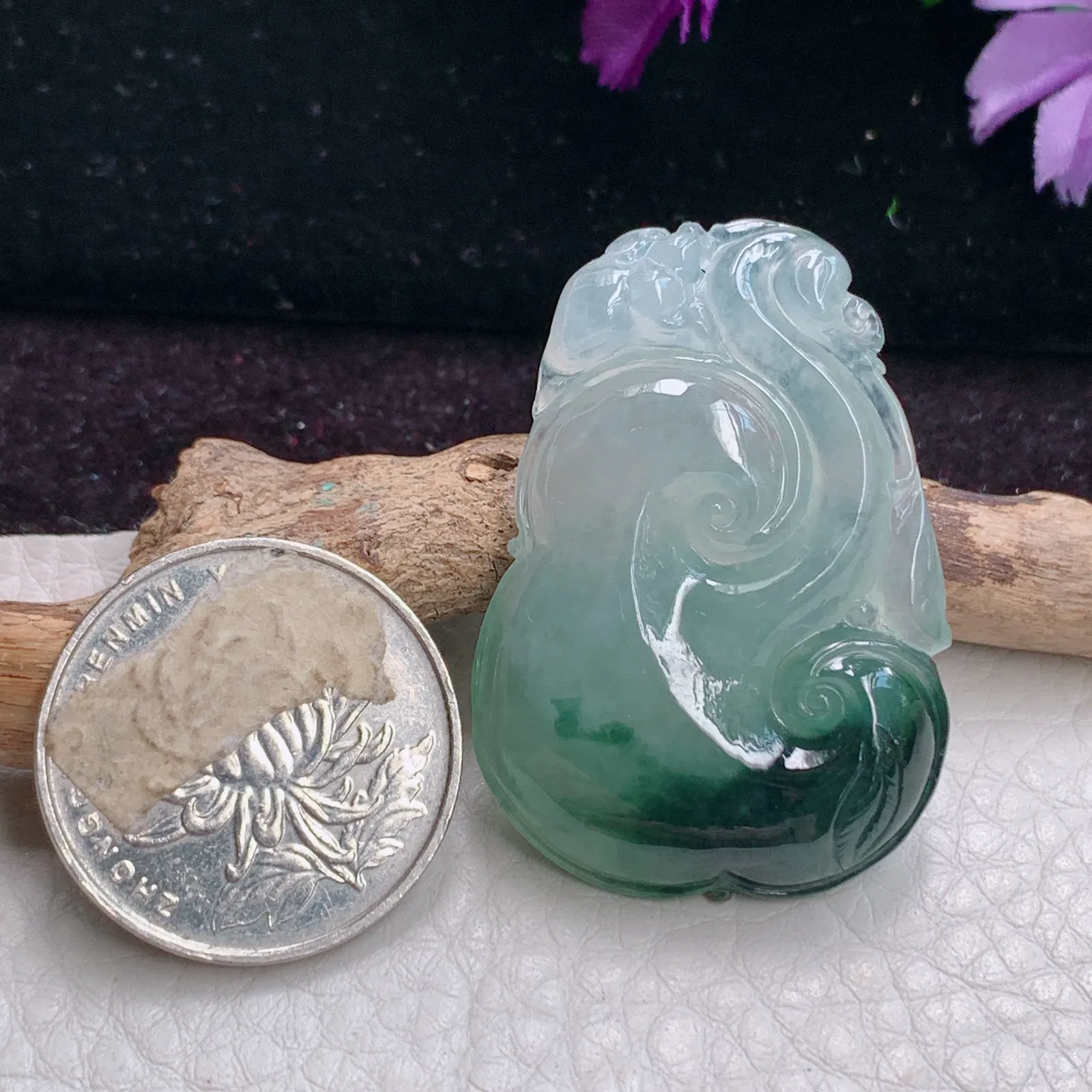 ajj实拍41*28.8*7天然缅甸翡翠飘花如意吊坠 灵芝吉祥玉坠