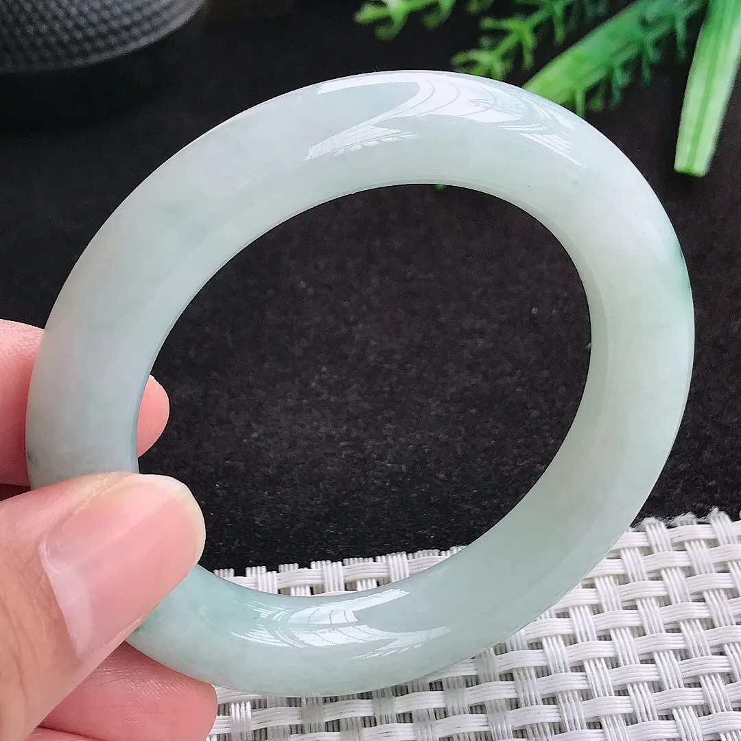 自然光51.5/11.1/10.8老坑精美温润飘花小圈口圆条手镯天然翡翠玉镯女款百搭