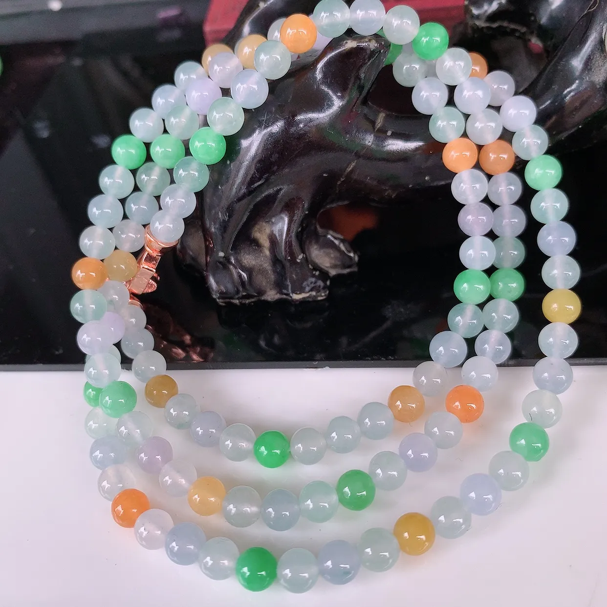 自然光实拍，冰种多彩圆珠项链  翡翠珠链 （装饰扣）玉质细腻  冰清玉润  颜色漂亮  #001.1