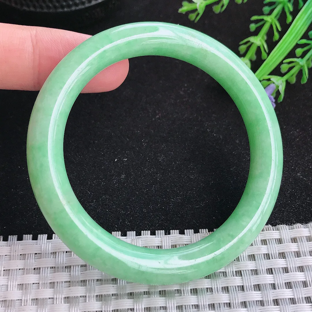 自然光51.5/9.2/8.8小圈口老坑精美温润满绿苹果绿圆条手镯天然翡翠玉镯女款百搭