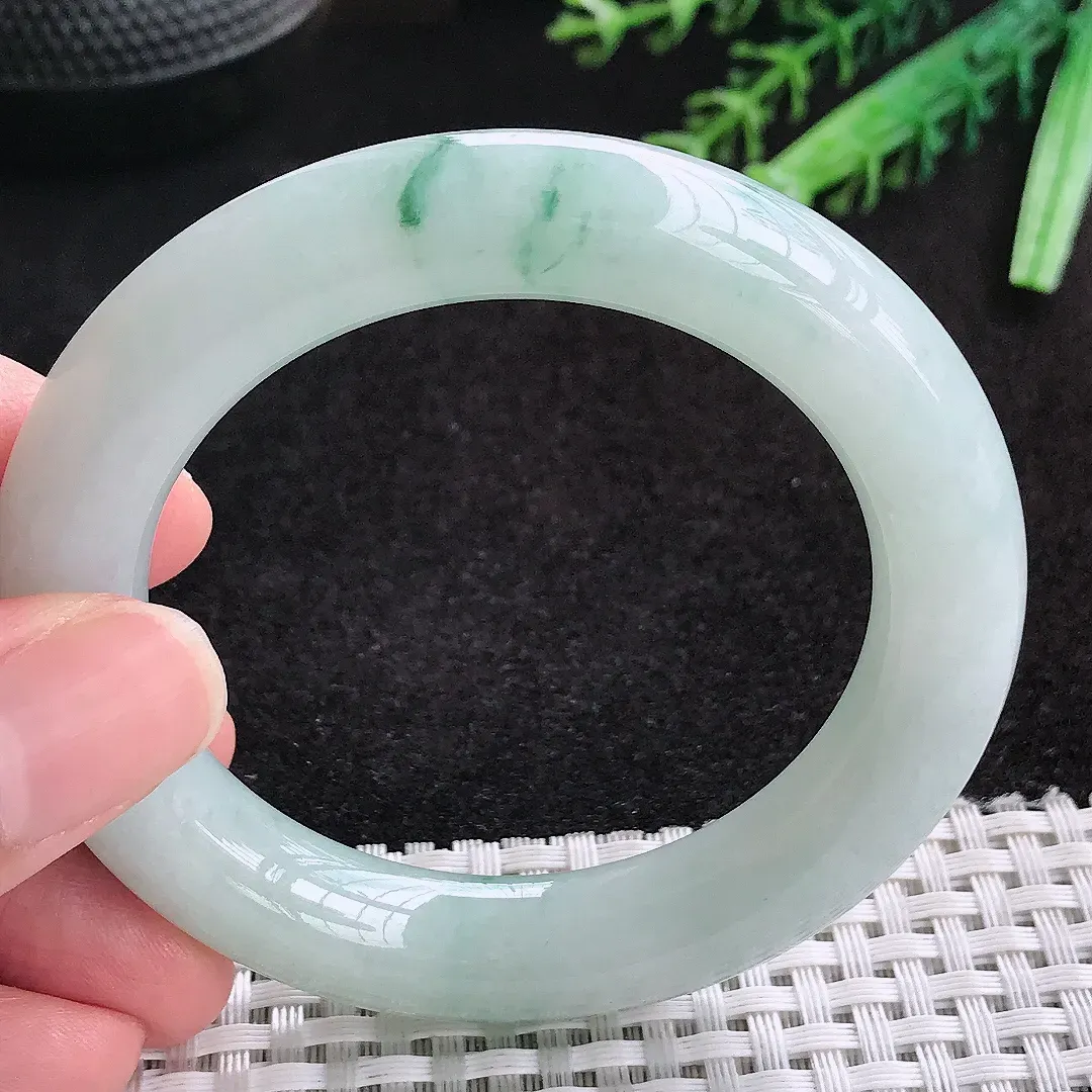 自然光51.5/11.1/10.8老坑精美温润飘花小圈口圆条手镯天然翡翠玉镯女款百搭