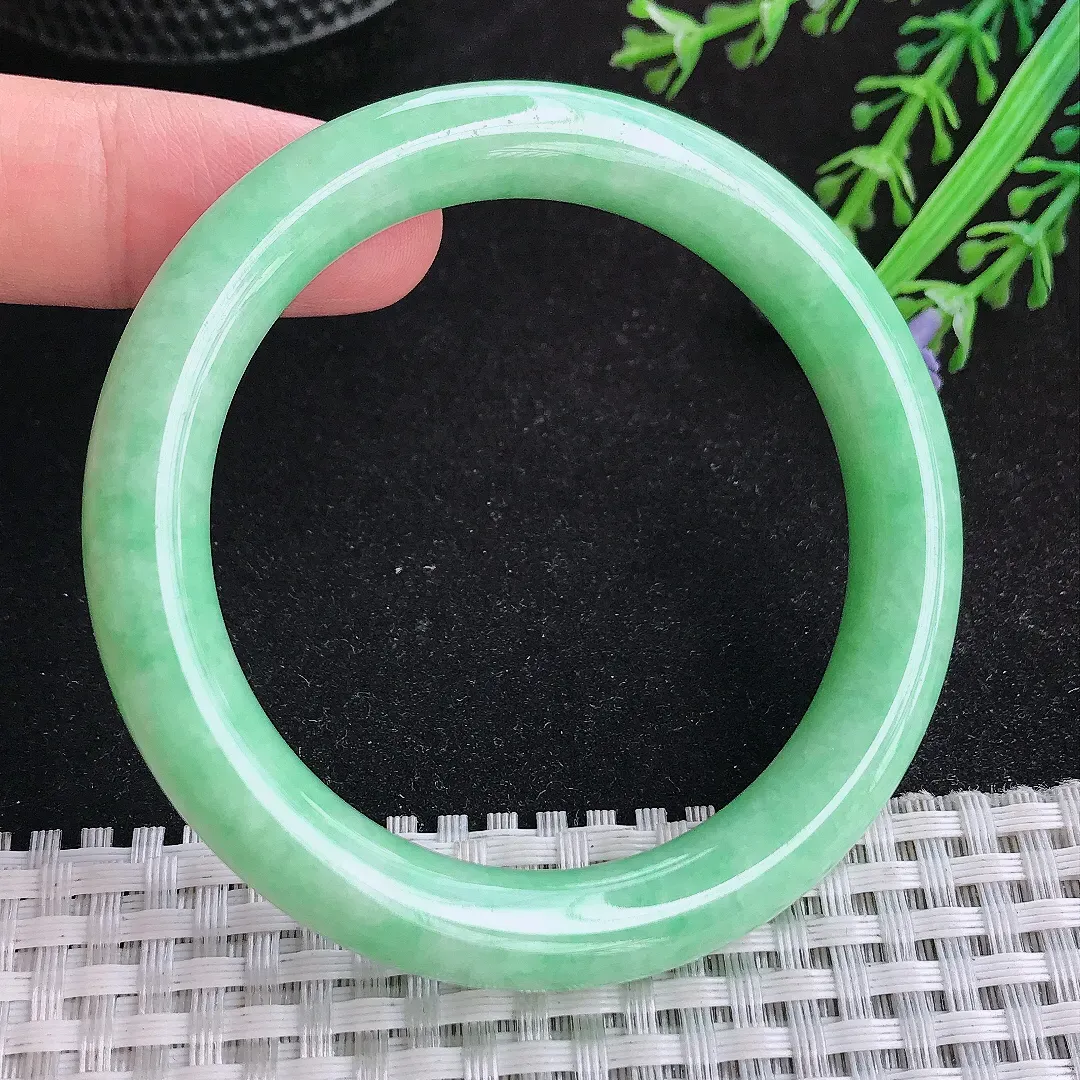 自然光51.5/9.2/8.8小圈口老坑精美温润满绿苹果绿圆条手镯天然翡翠玉镯女款百搭