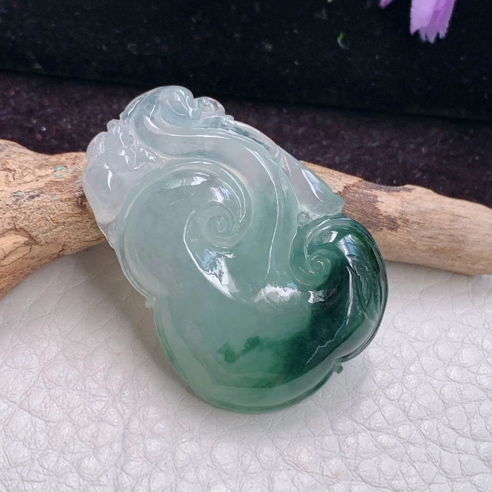 ajj实拍41*28.8*7天然缅甸翡翠飘花如意吊坠 灵芝吉祥玉坠