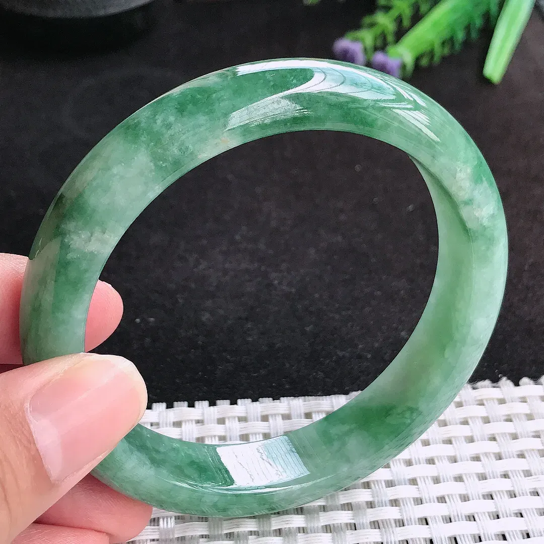 自然光61.5/13.4/8.4老坑温润满色油绿大圈口手镯天然翡翠玉镯女款百搭