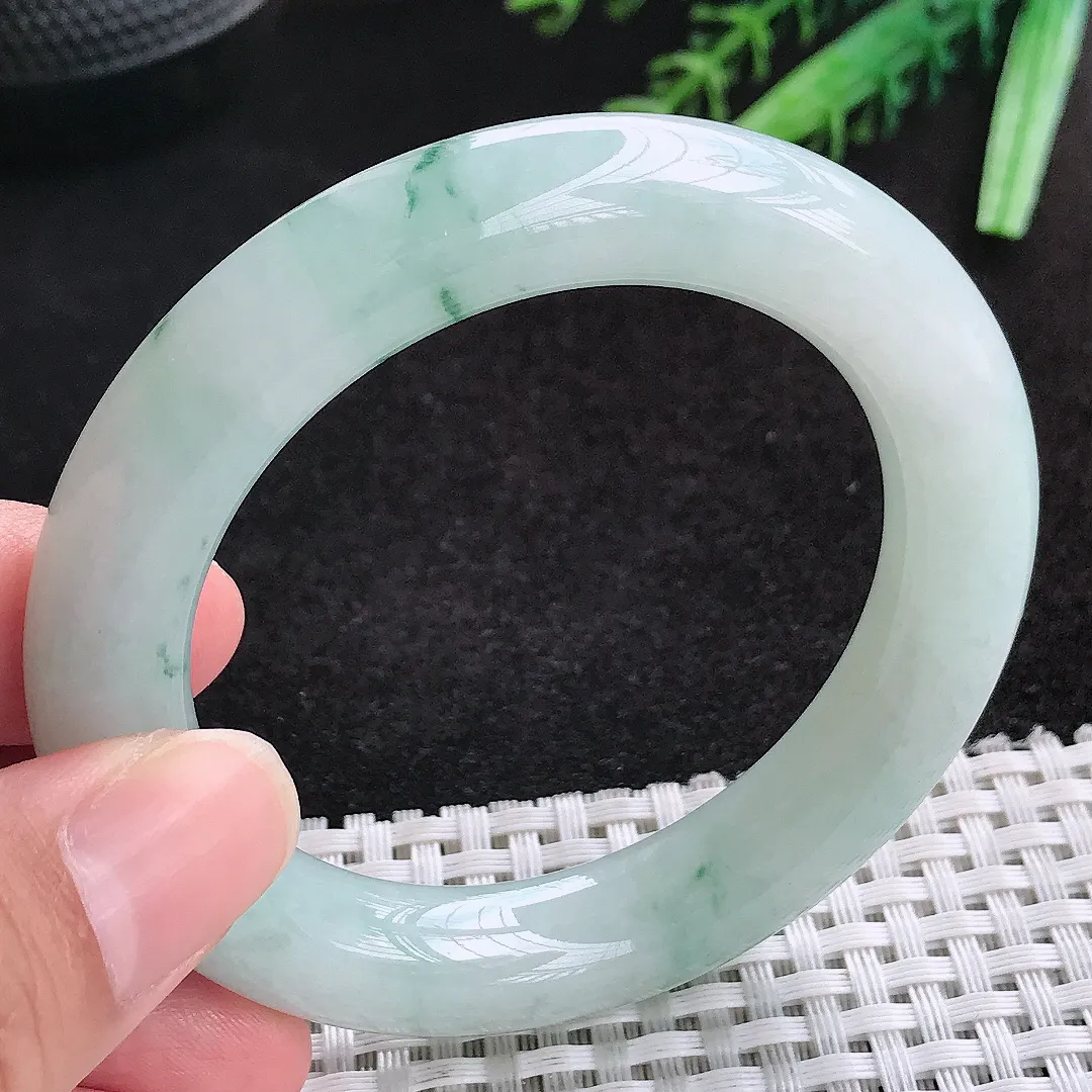 自然光51.5/11.1/10.8老坑精美温润飘花小圈口圆条手镯天然翡翠玉镯女款百搭