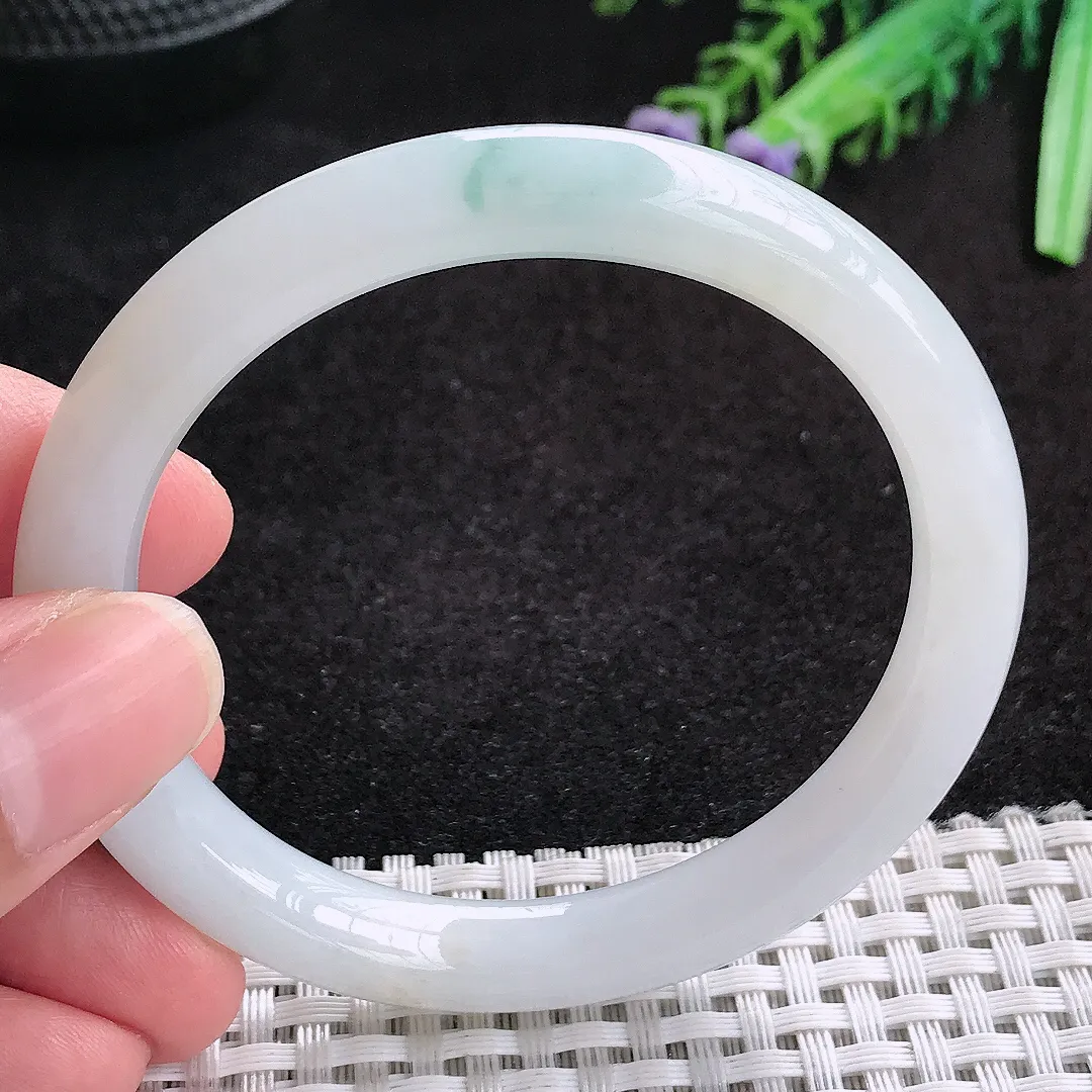 自然光54/8.9/8老坑秀气冰润飘花圆条手镯天然翡翠玉镯女款百搭