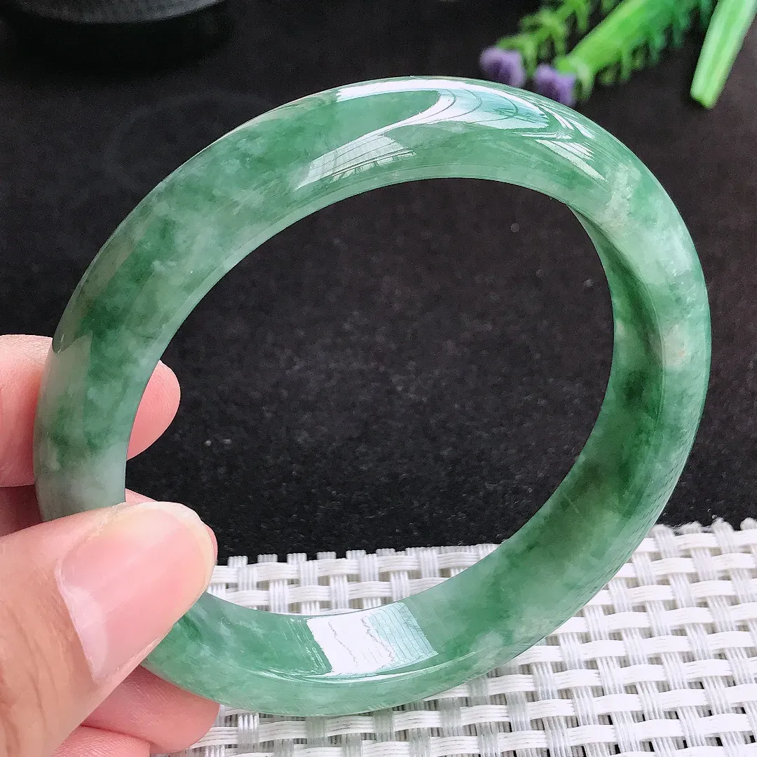 自然光61.5/13.4/8.4老坑温润满色油绿大圈口手镯天然翡翠玉镯女款百搭