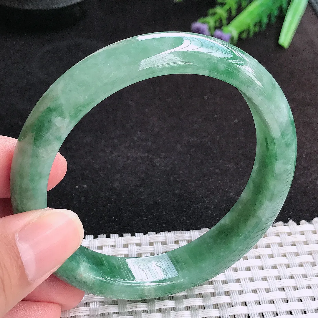 自然光61.5/13.4/8.4老坑温润满色油绿大圈口手镯天然翡翠玉镯女款百搭
