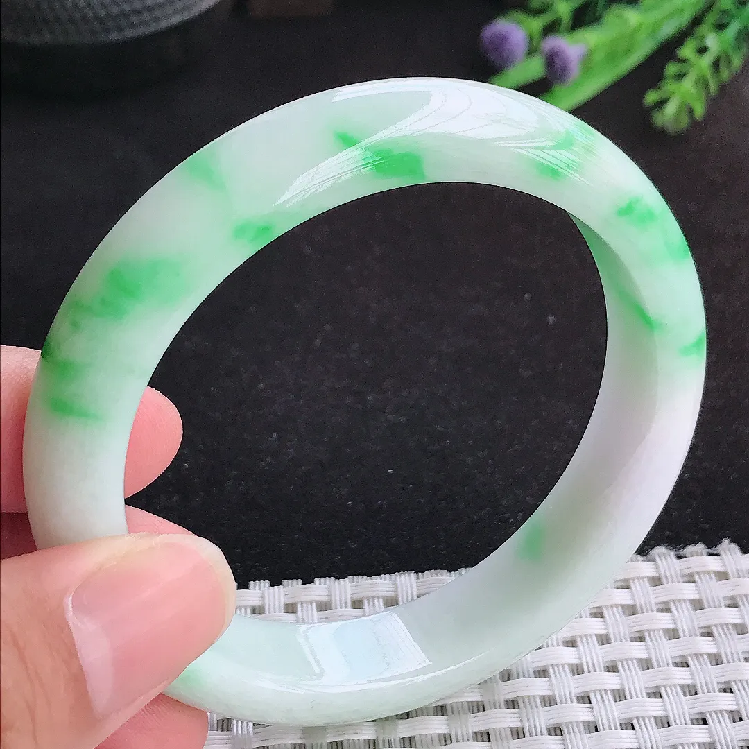 自然光58/13.2/8.3老坑精美冰润白底青飘阳绿手镯天然翡翠玉镯女款