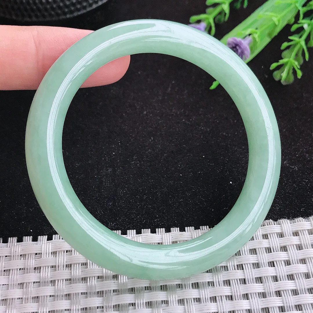 自然光52/8.9/9老坑精美冰润冰晴满绿圆条手镯天然翡翠玉镯女款小圈口
