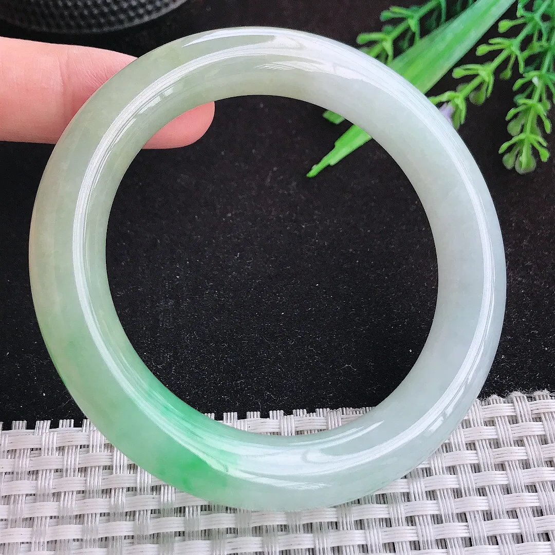 自然光58.5/12/11.5老坑冰胶果冻胶飘阳绿大圈口圆条手镯天然翡翠玉镯女款