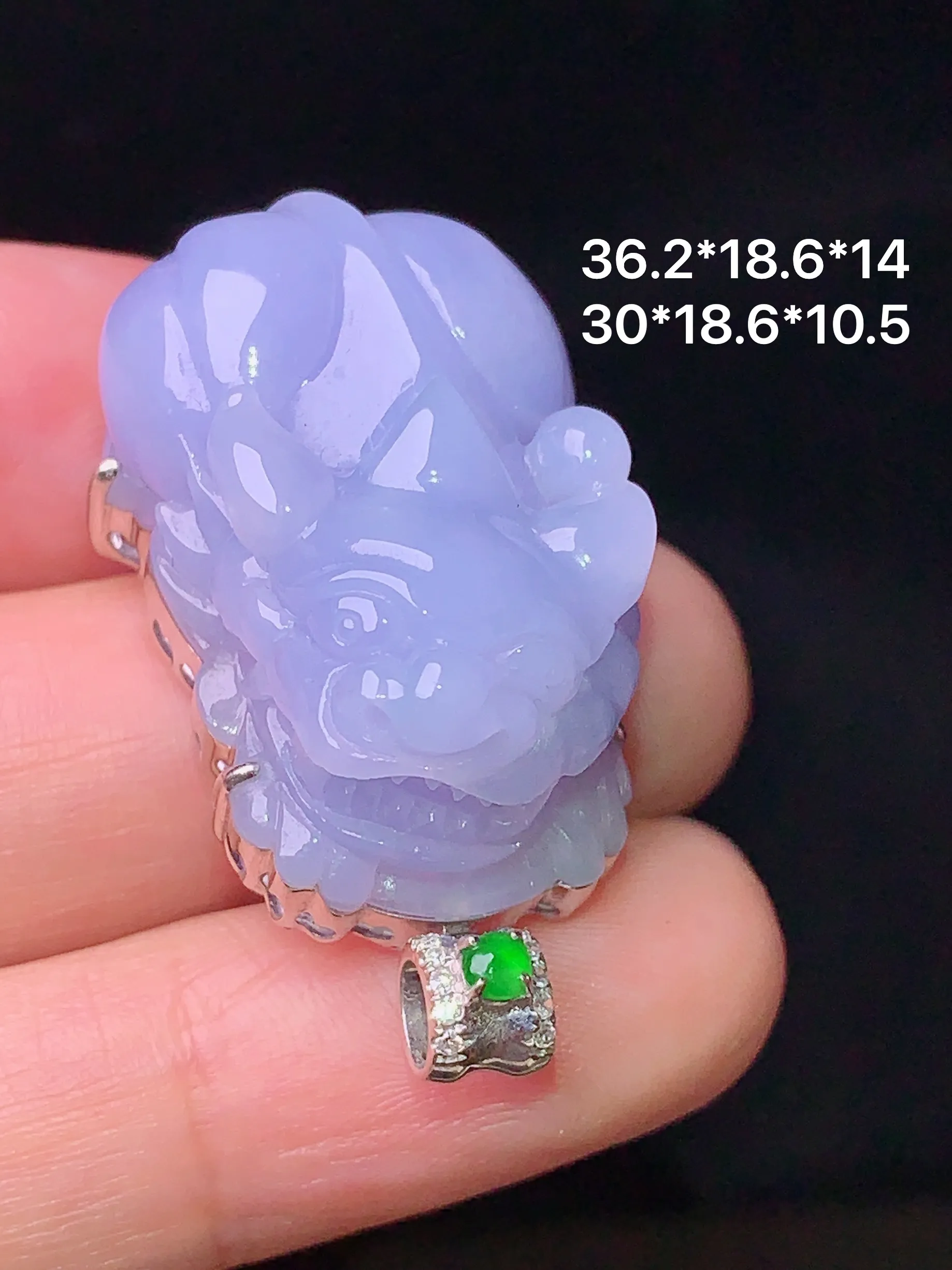 18k金钻镶嵌紫罗兰貔貅吊坠 玉质细腻 色泽清新艳丽 整体尺寸36.2*18.6*14