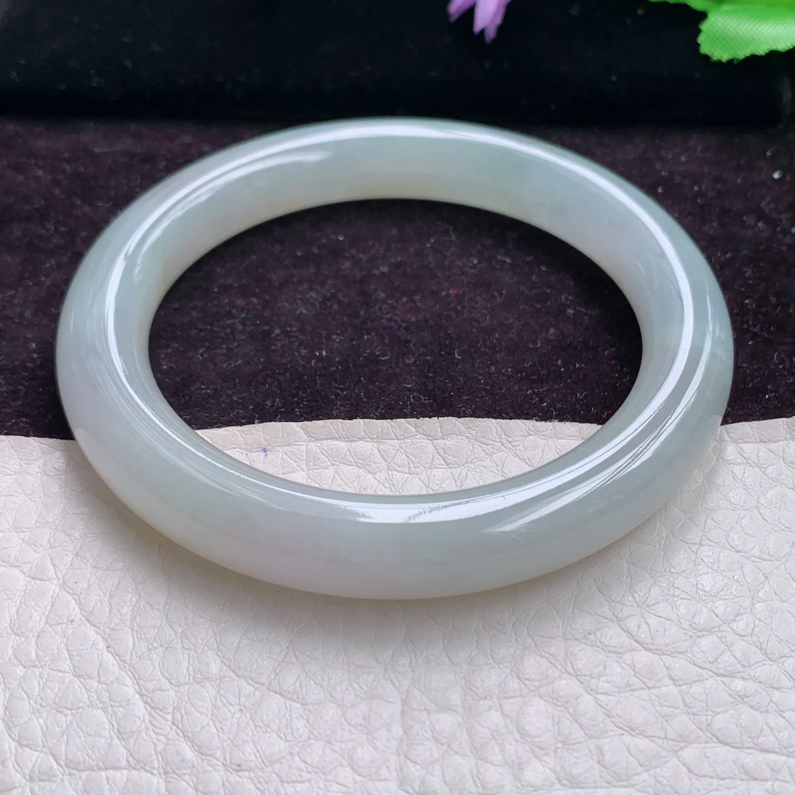 z实拍56*10*9.8美人镯 天然缅甸翡翠手镯冰润圆条玉镯 玉手环