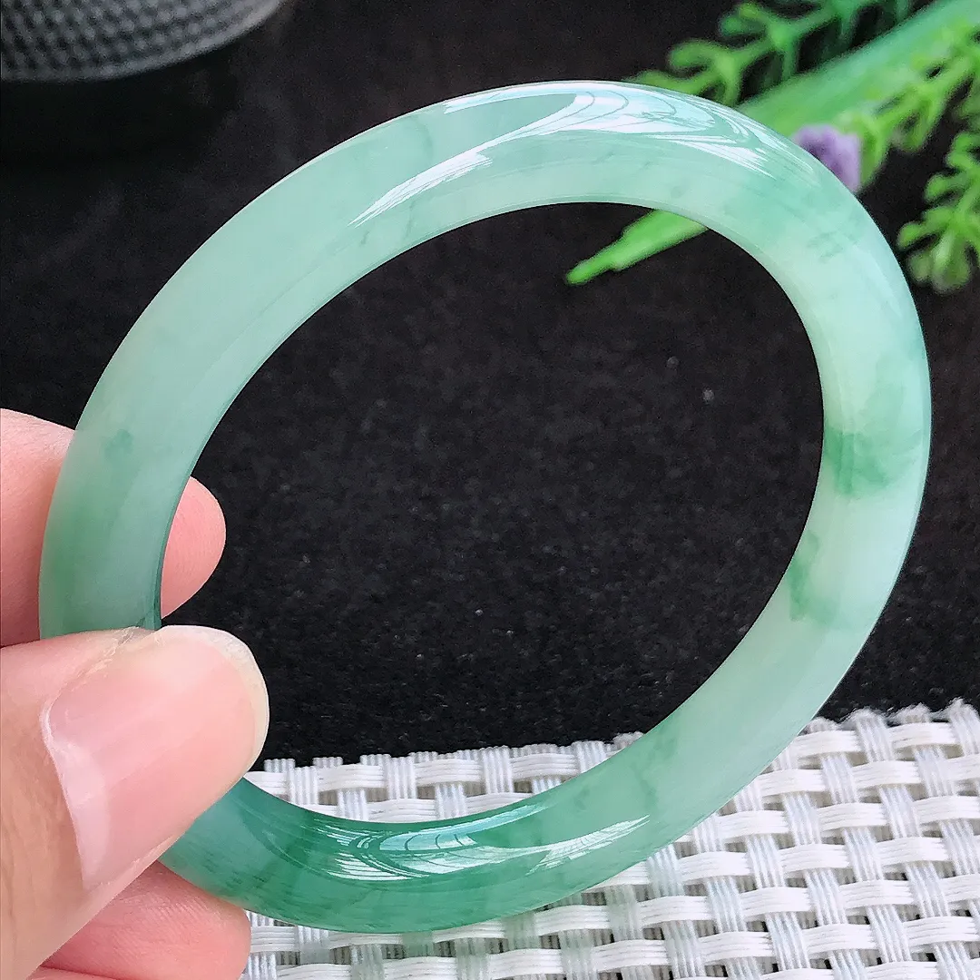 自然光53/8.2/8.4老坑冰透果冻胶冰飘花圆条手镯天然翡翠玉镯女款