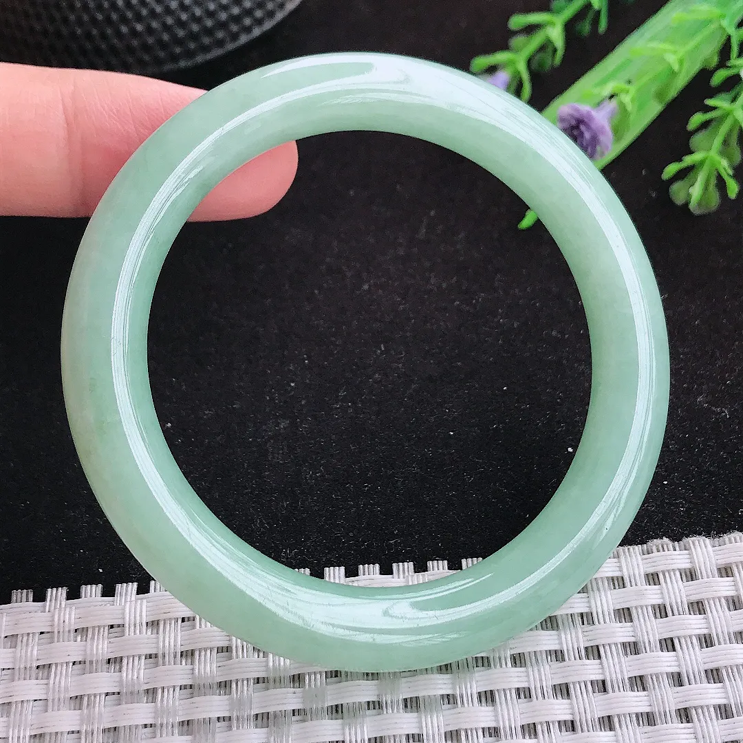 自然光52/8.9/9老坑精美冰润冰晴满绿圆条手镯天然翡翠玉镯女款小圈口