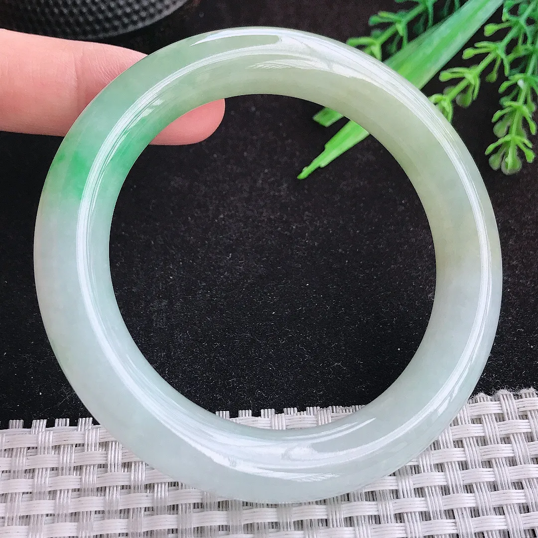 自然光58.5/12/11.5老坑冰胶果冻胶飘阳绿大圈口圆条手镯天然翡翠玉镯女款